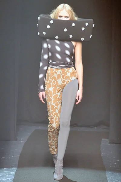 Look 14